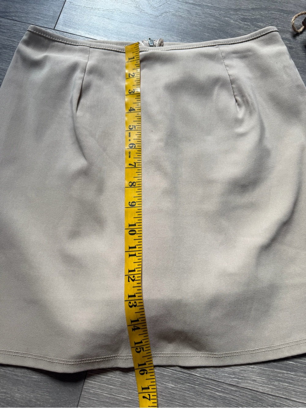 Vintage 90s Wild Cat Tan Mini Skirt w Built In Shorts. Size M - Picture 9 of 10